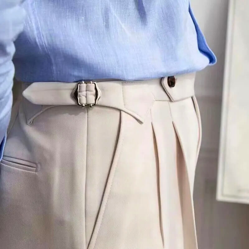 Shorts pour hommes modernes et décontractés à longueur genou