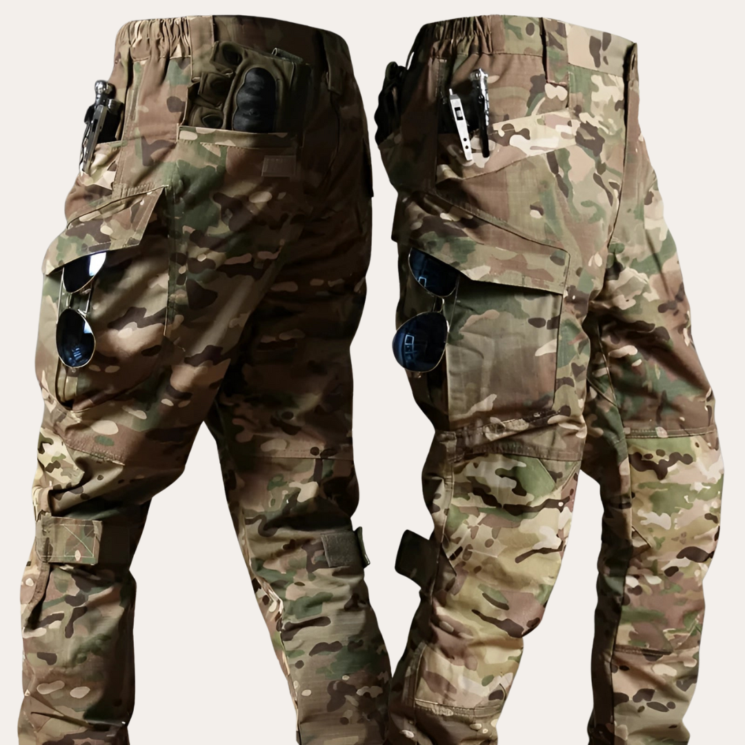 Tenue tactique homme avec design multi-camouflage