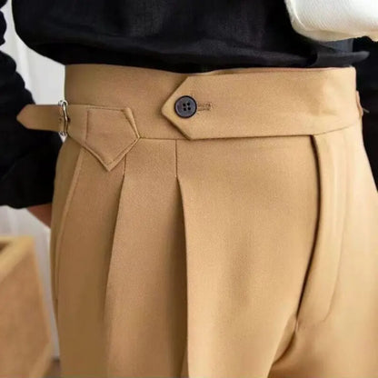 Shorts pour hommes modernes et décontractés à longueur genou