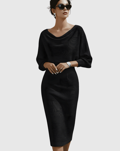 Robe midi blanche drapée avec manches chauve-souris