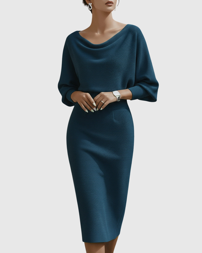 Robe midi blanche drapée avec manches chauve-souris