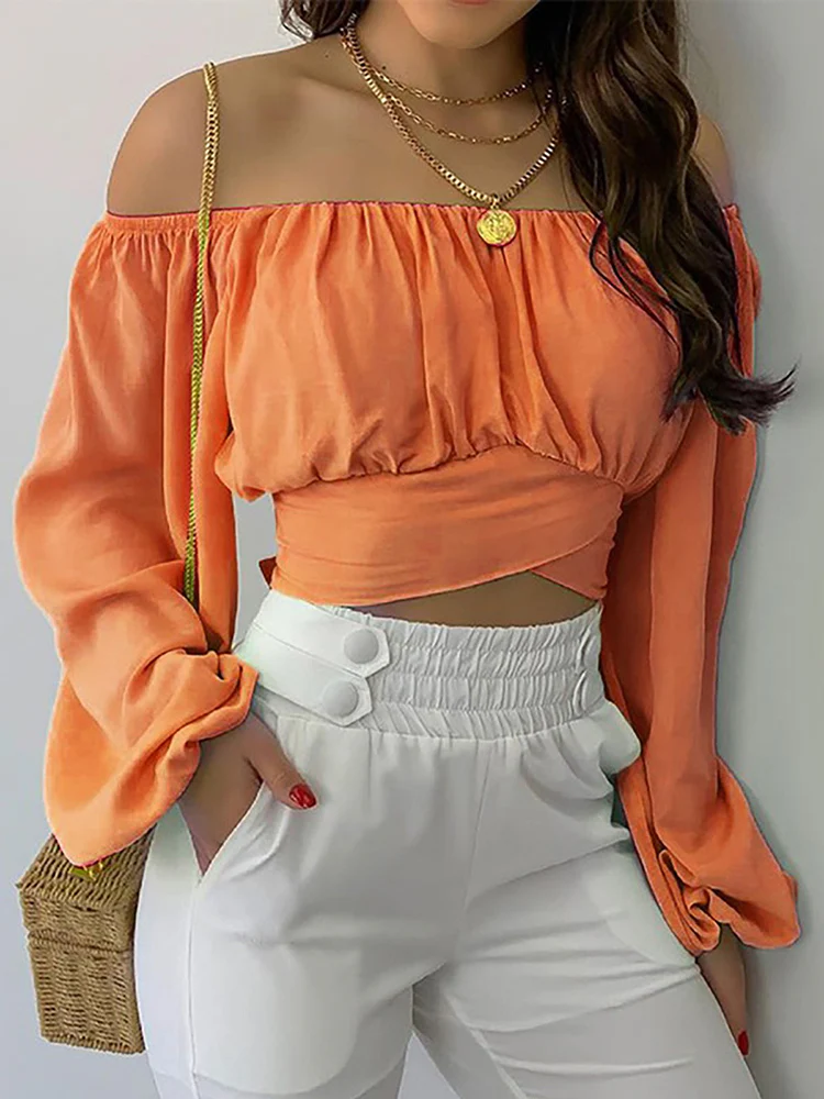 Crop-top épaules dénudées - Style bohème élégant avec manches longues