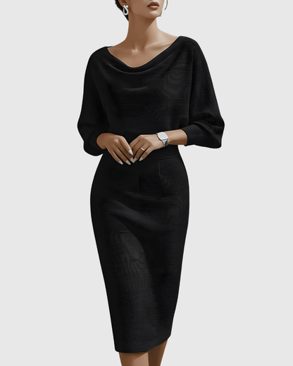 Robe midi blanche drapée avec manches chauve-souris