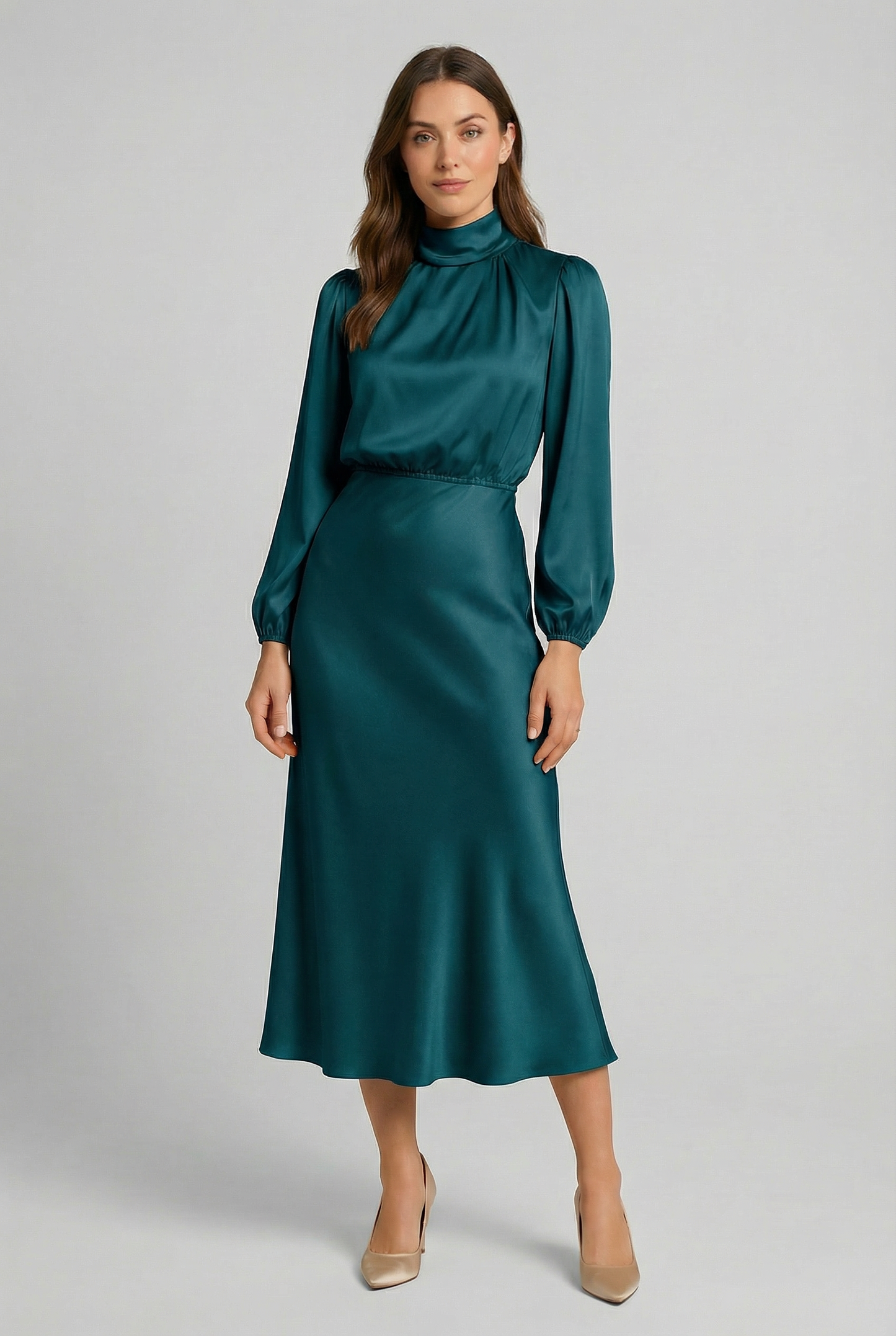Robe midi élégante en satin à taille haute