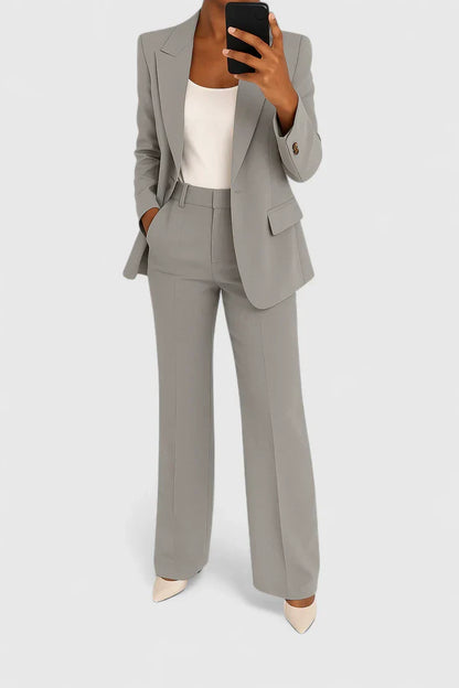 Ensemble élégant de costume deux pièces
