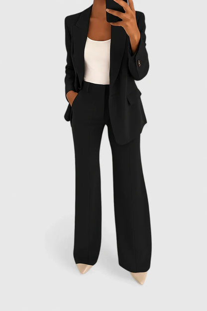 Ensemble élégant de costume deux pièces