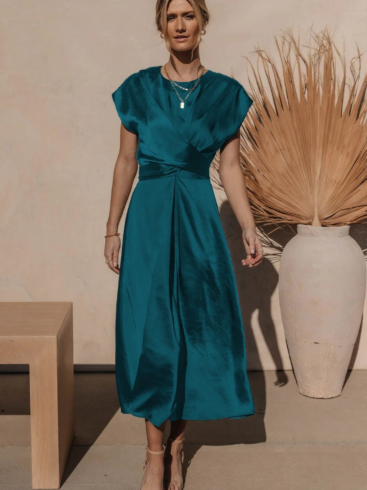 Robe midi élégante en satin