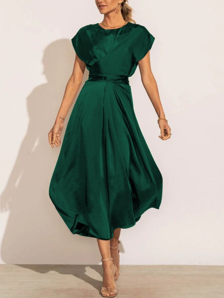 Robe midi élégante en satin