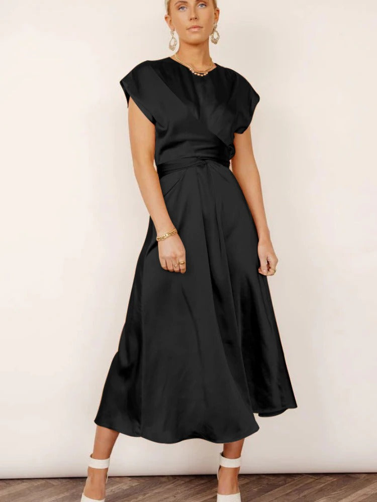 Robe midi élégante en satin
