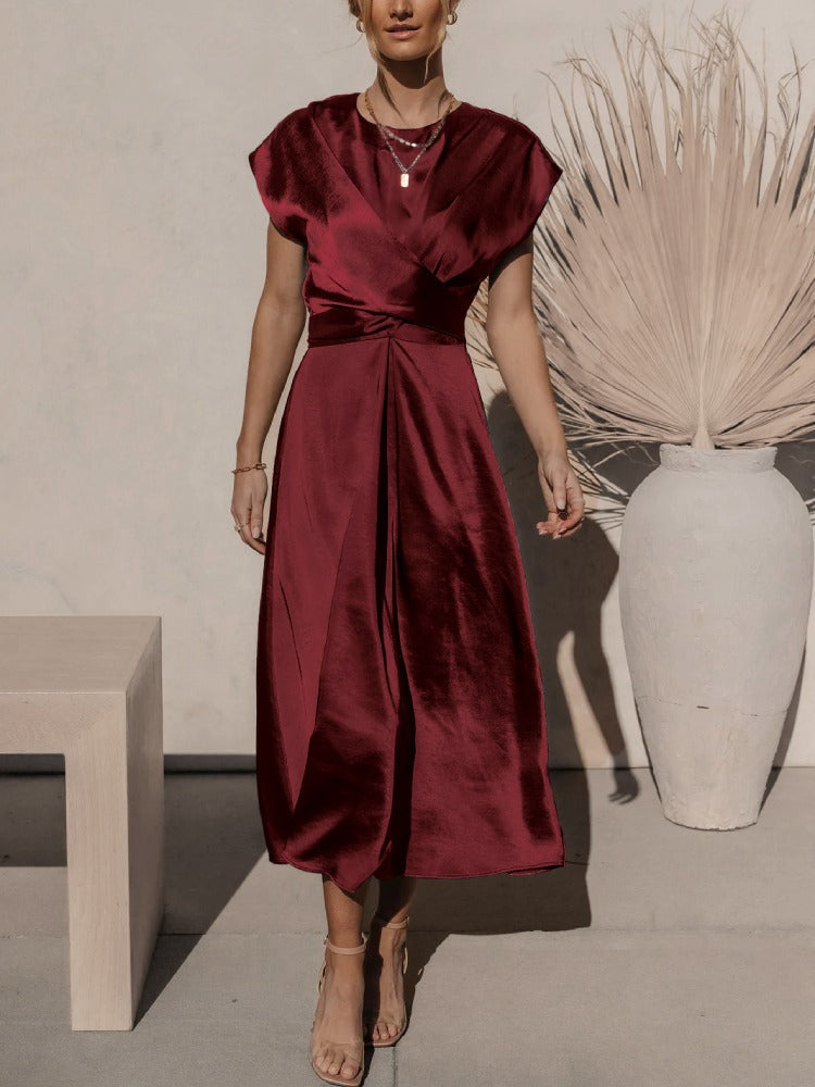 Robe midi élégante en satin