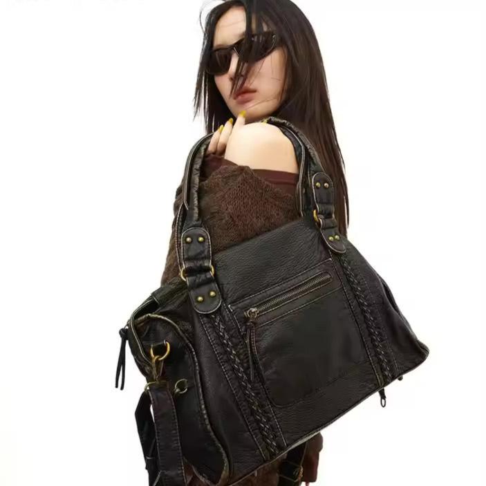 Vegan Leather Shoulder Bag with Vintage Look & Durable Details
