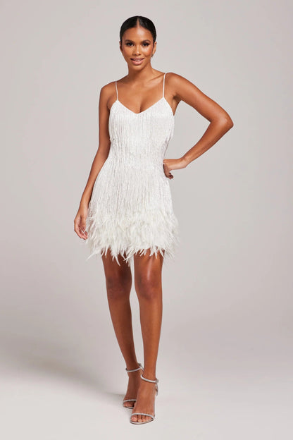 Robe cocktail pour femmes avec franges et plumes