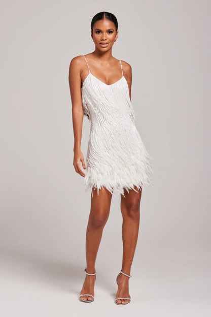 Robe cocktail pour femmes avec franges et plumes