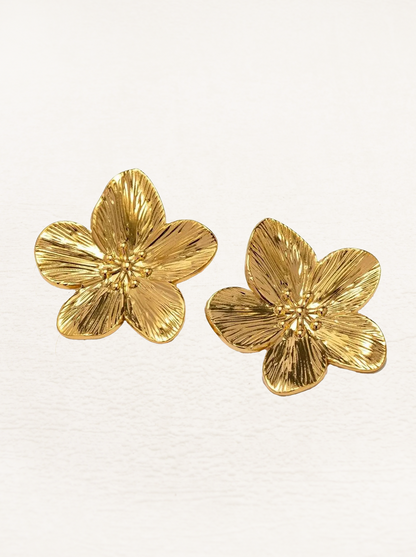 Rianne Gold Flower Petal Earrings