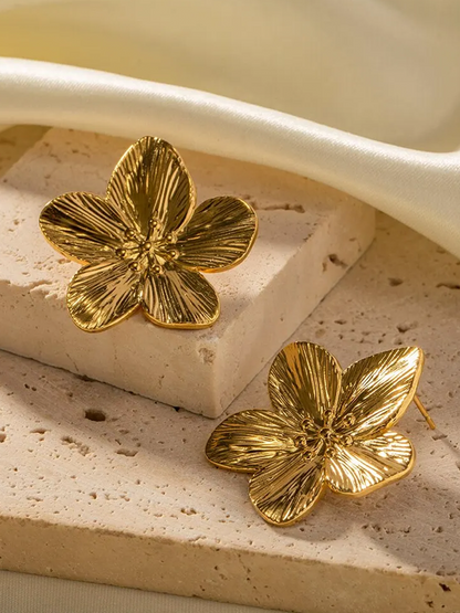 Rianne Gold Flower Petal Earrings
