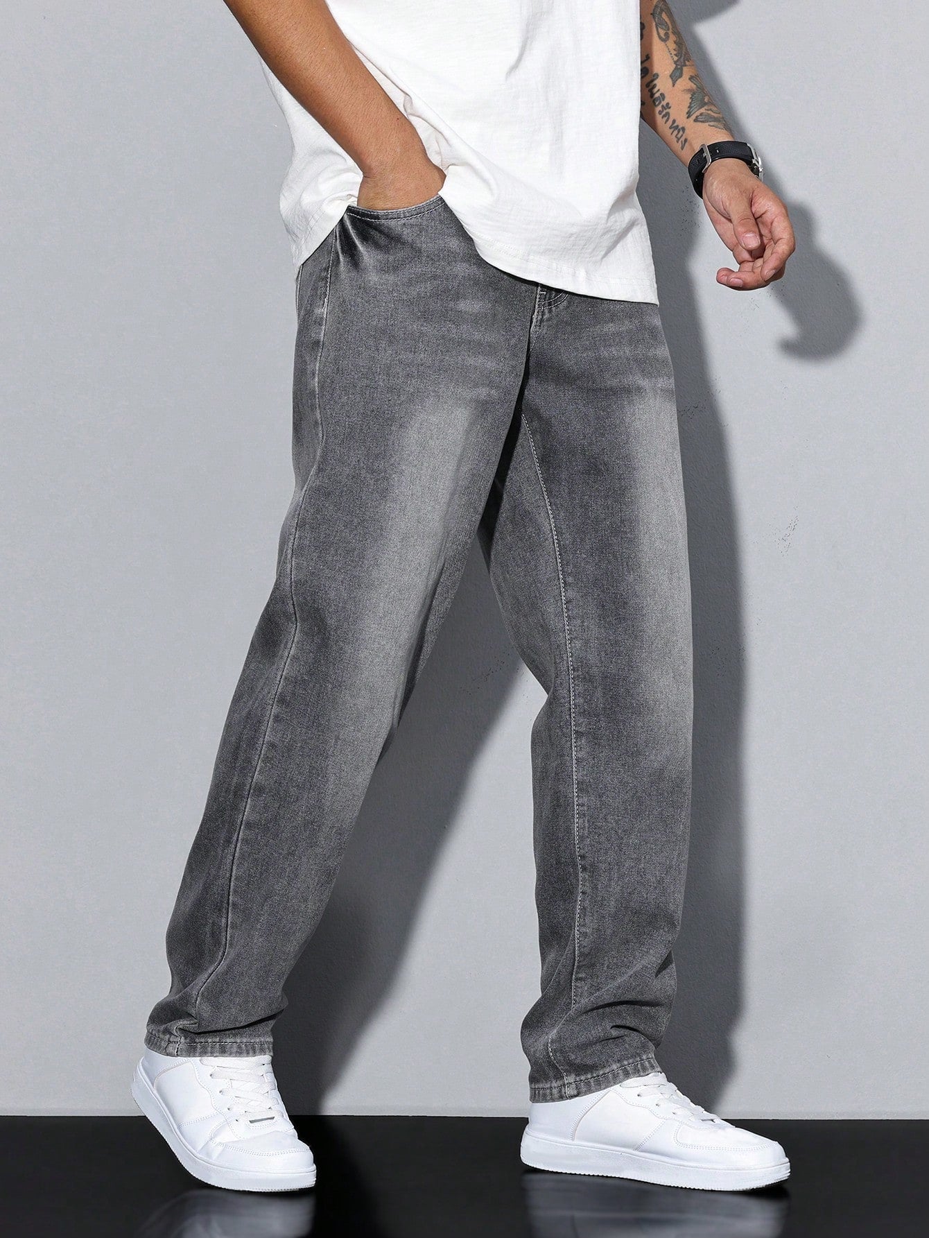 Men's jeans with straight leg regular fit