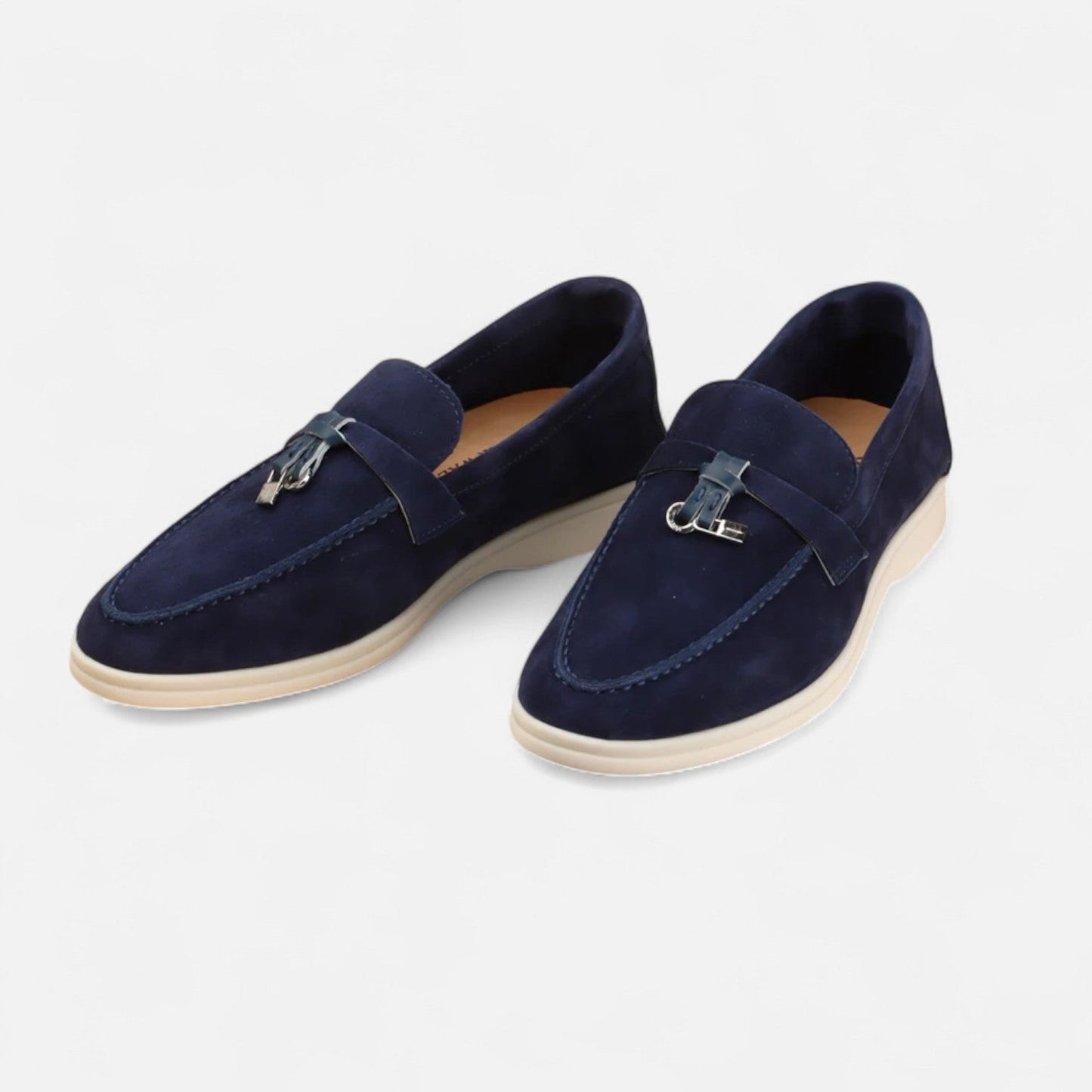 High-quality men's suede loafers – flat sole, casual elegance for winter