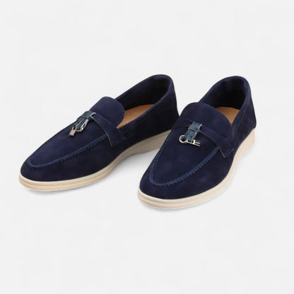 High-quality men's suede loafers – flat sole, casual elegance for winter