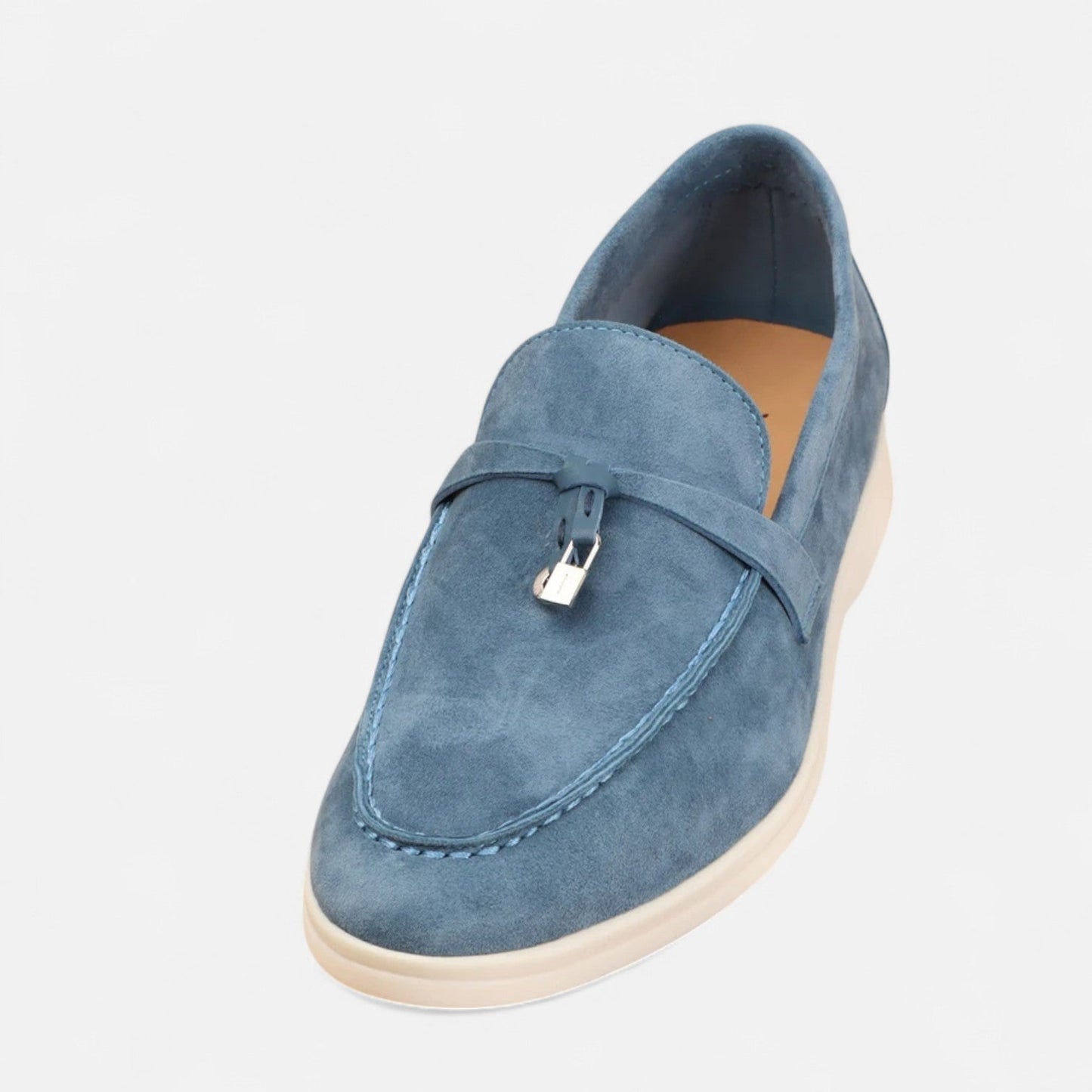 High-quality men's suede loafers – flat sole, casual elegance for winter