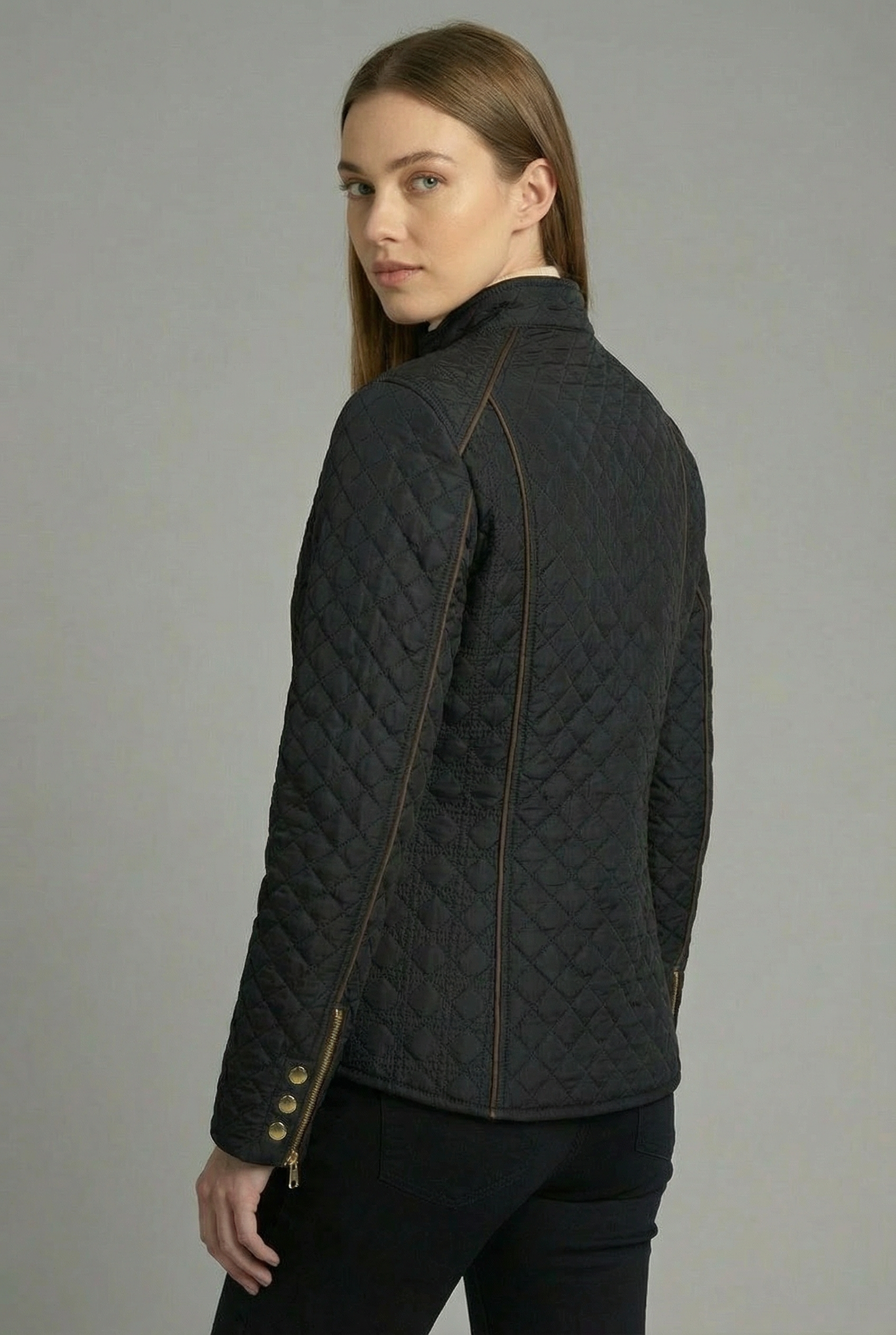 Stylish quilted jacket for women