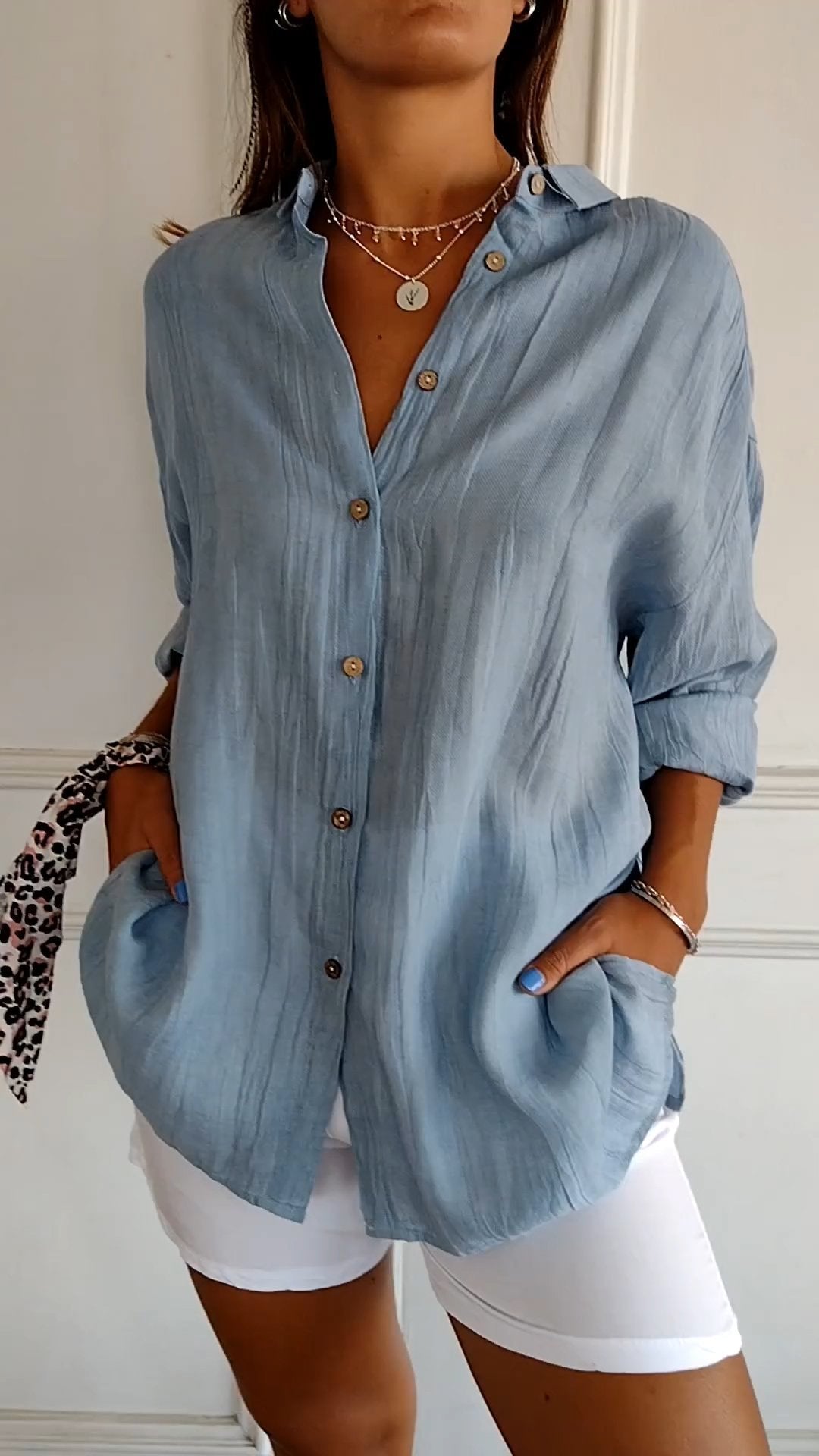Lightweight Women's Shirt with Button-Down Closure