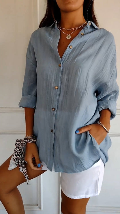 Lightweight Women's Shirt with Button-Down Closure