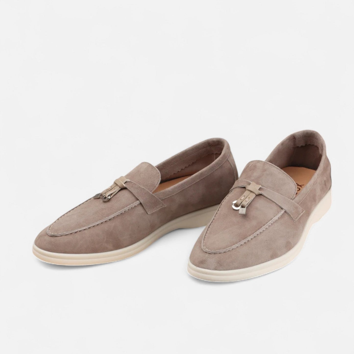 High-quality men's suede loafers – flat sole, casual elegance for winter