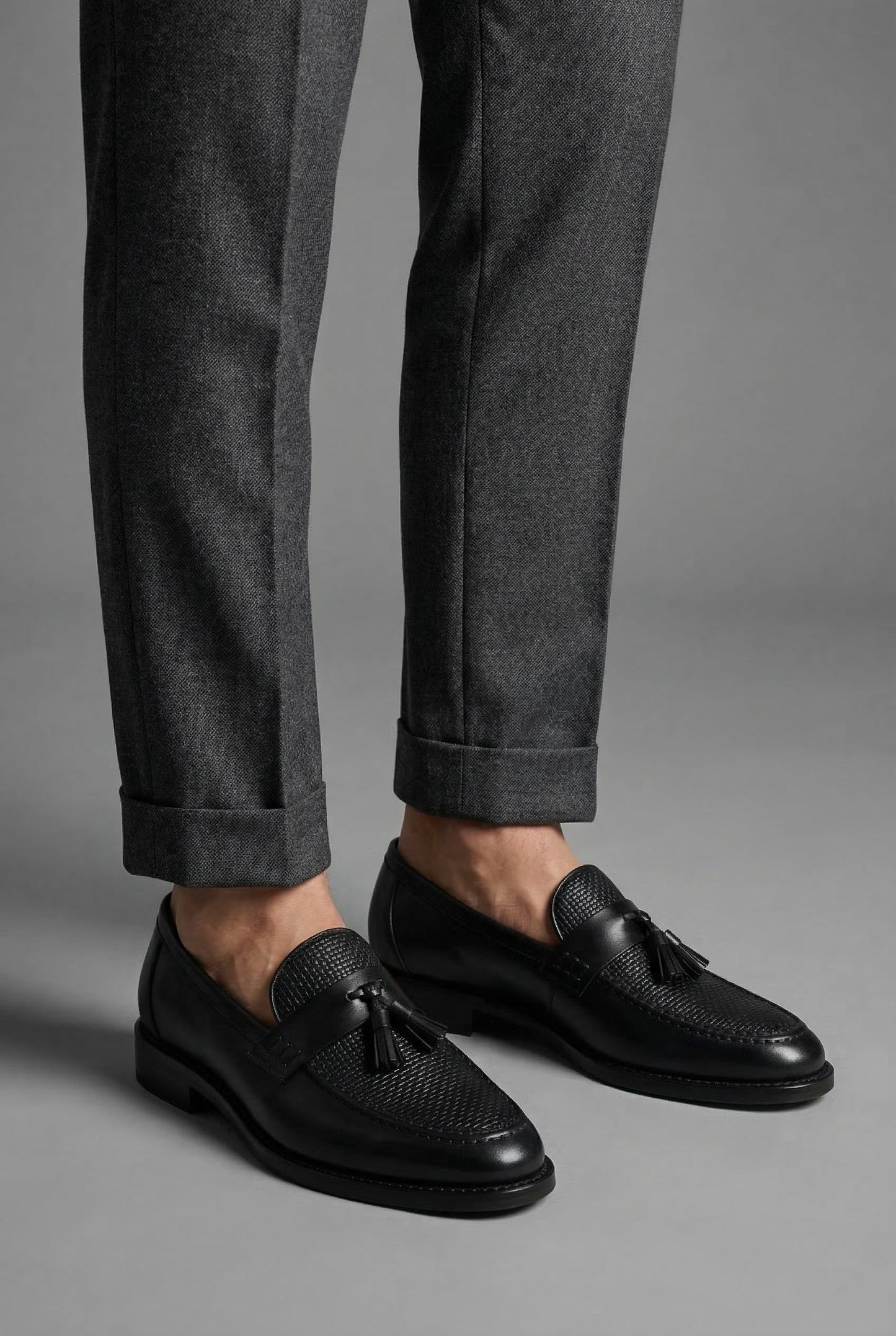 Mocassins classiques tressés pour hommes avec pompons
