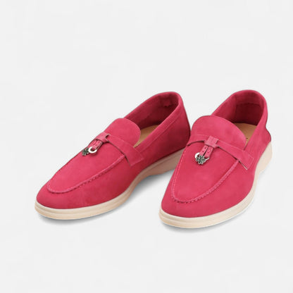 High-quality men's suede loafers – flat sole, casual elegance for winter