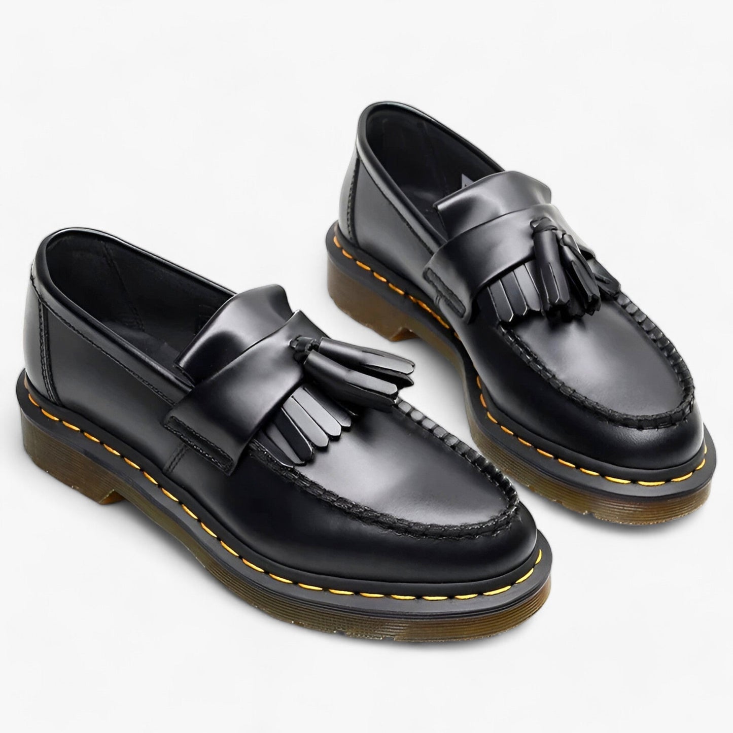 Les mocassins classiques tendance de Liam avec pompons