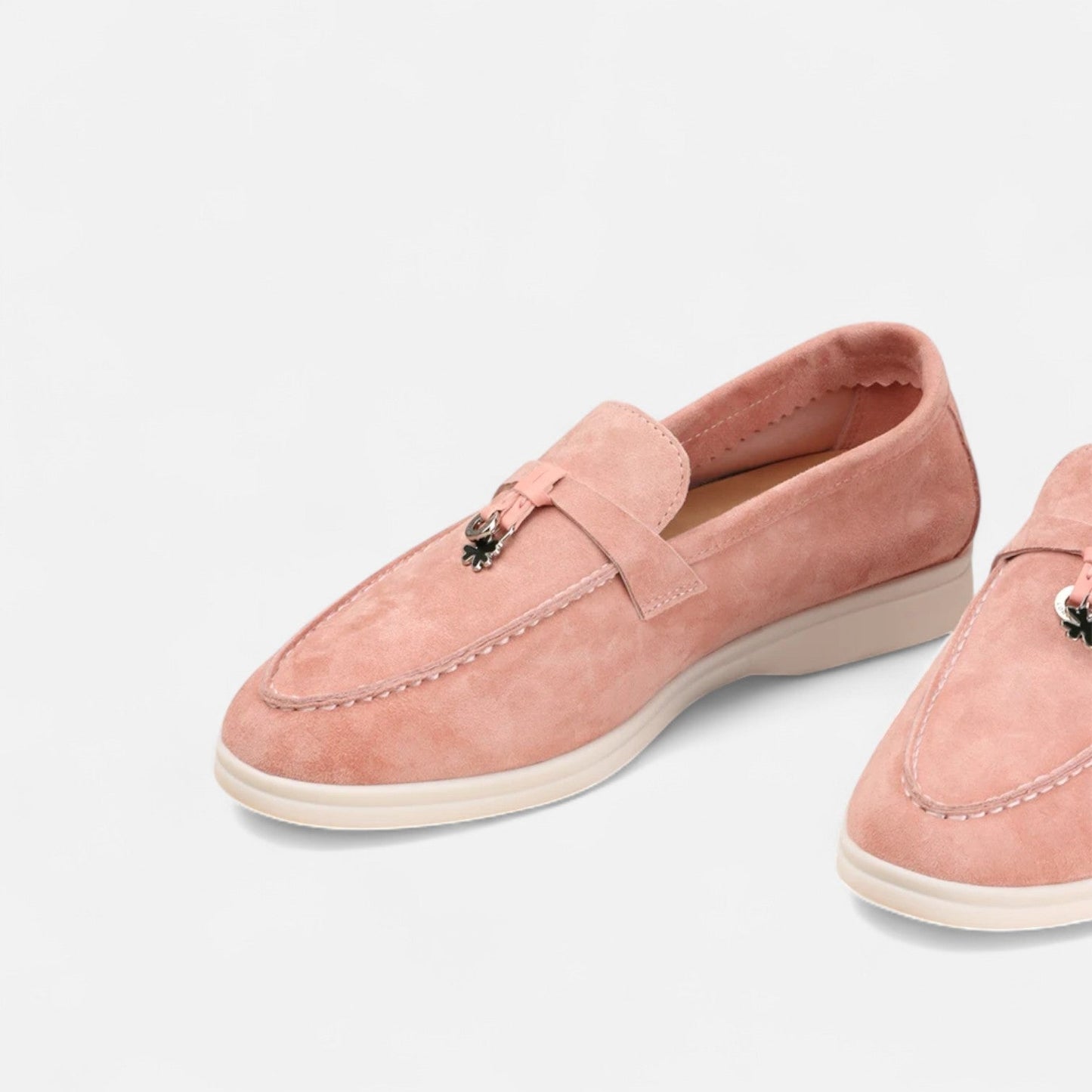 High-quality men's suede loafers – flat sole, casual elegance for winter